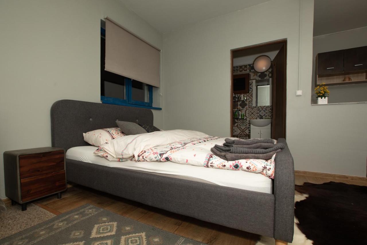 Maison De L'Amour Brebu Nou Bagian luar foto